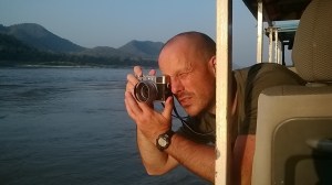 Mon beau photographe au soleil couchant sur le Mékong!